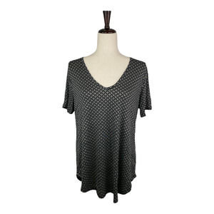 Shiela Rose V-Neck STAR T-Shirt Medium